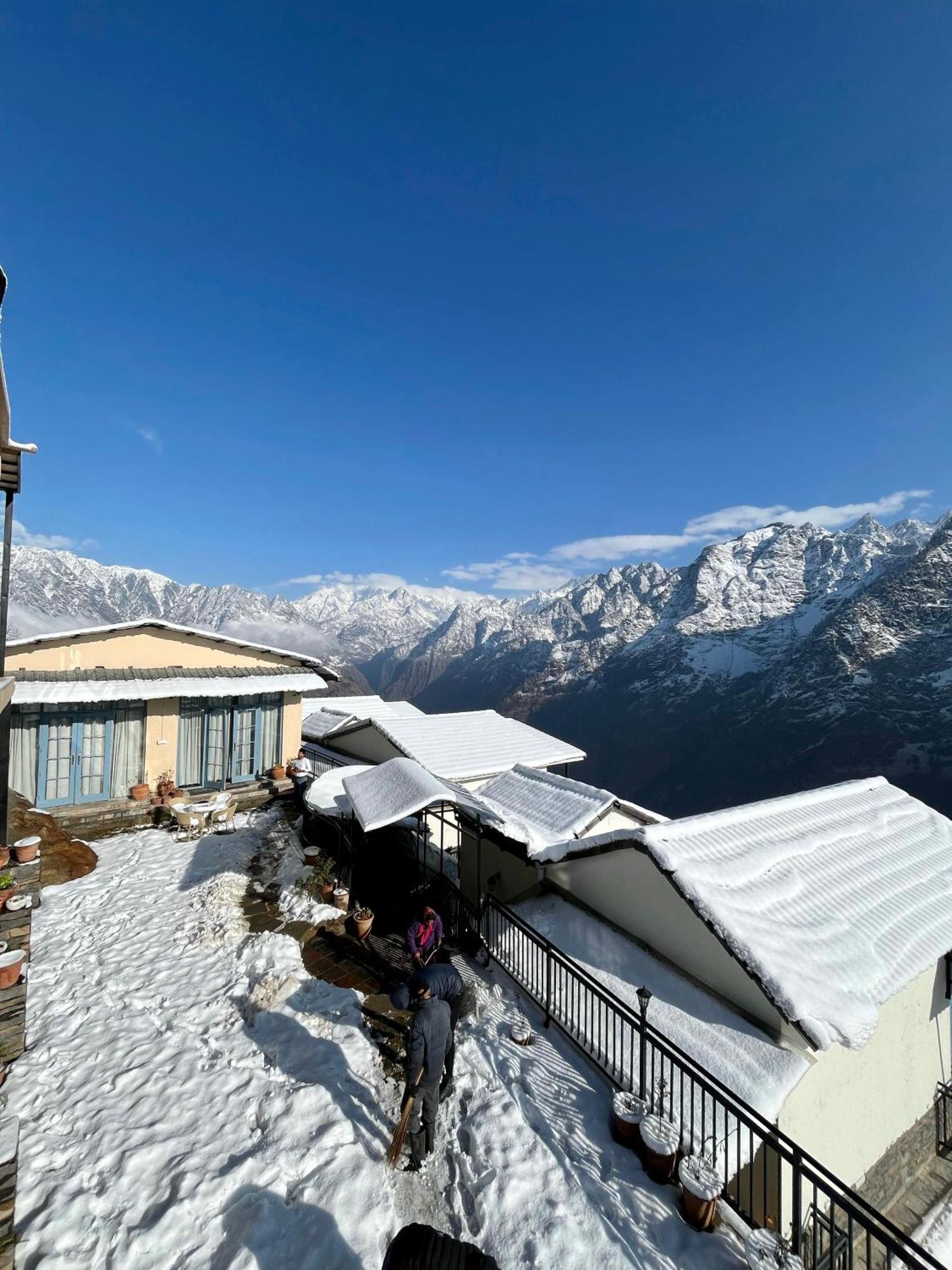 Faraway Cottages, Auli Joshīmath Zewnętrze zdjęcie